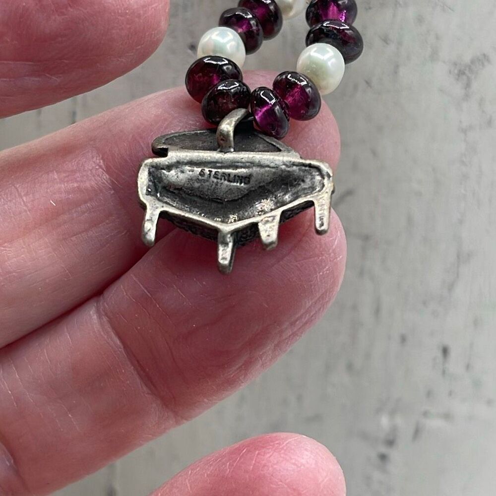Sterling silver cultured freshwater pearls and purple glass disks - Picture 3 of 7